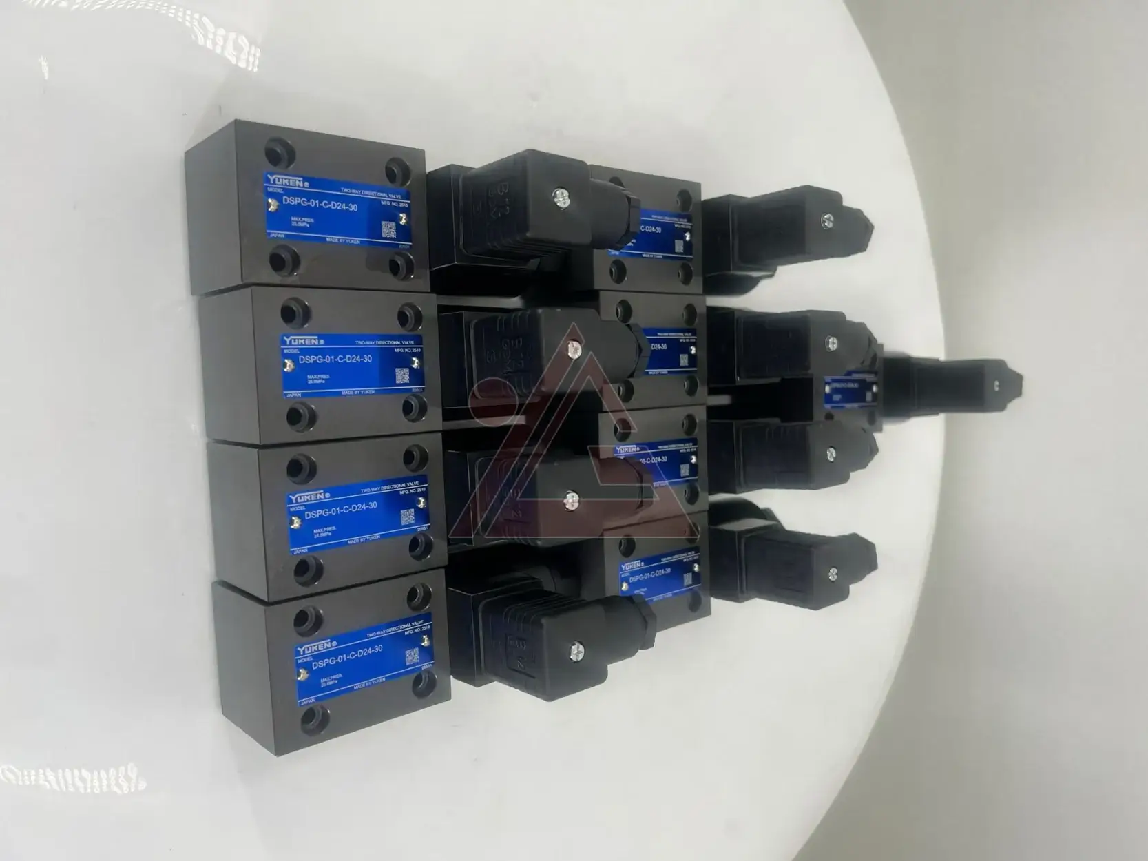 What is a Hydraulic Valve and How Does It Work in a Hydraulic System?