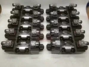 Solenoid directional control valve